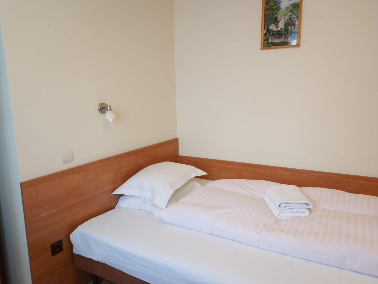 Hotel Gorsko Wieliczka Buitenkant foto